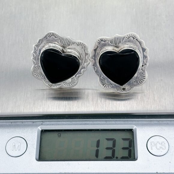 Vintage Southwest Sterling Silver Hand Tooled Black Onyx Heart Clip On Earrings - Picture 5 of 5